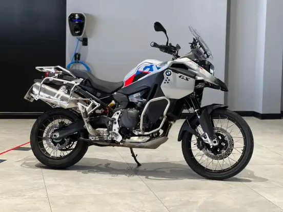 BMW-F 900 GS ADVENTURE-2024