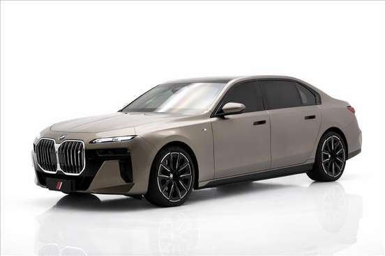 BMW-i7-2023