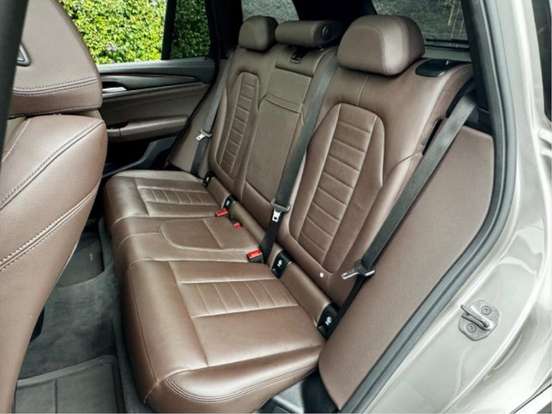 BMW-iX3-2022