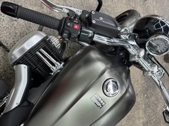 BMW-R 18 BMW-R 18-2023