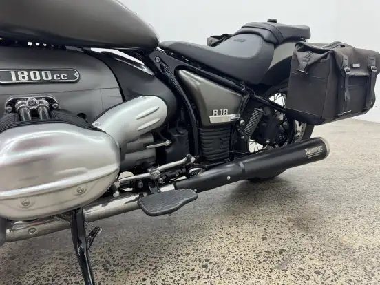 BMW-R 18 BMW-R 18-2023