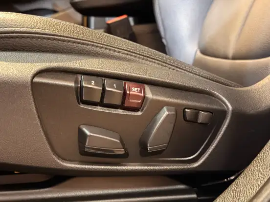 BMW-X1-2.0 16V TURBO ACTIVEFLEX SDRIVE20I X-LINE 4P AUTOMÁTICO BMW-X1-2019