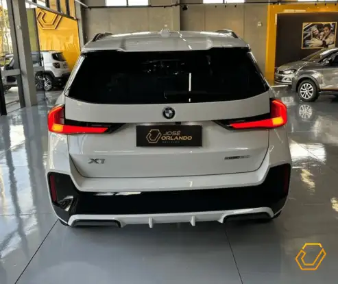 BMW-X1-2024
