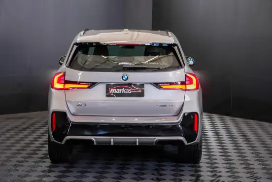 BMW-X1-2024