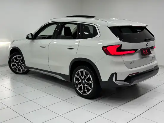 BMW-X1-2023