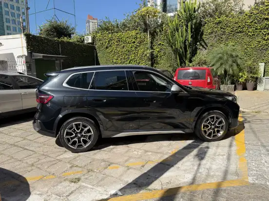BMW-X1-2.0 16V TURBO GASOLINA SDRIVE20I X-LINE STEPTRONIC BMW-X1-2023