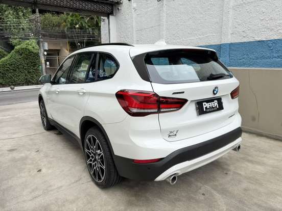 BMW-X1-2022