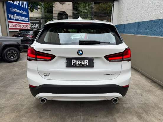 BMW-X1-2022