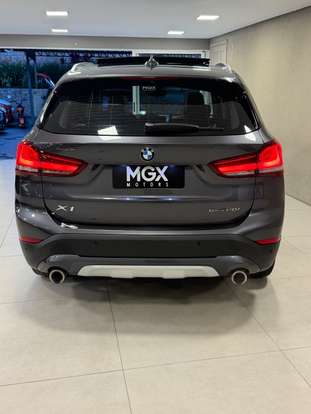BMW-X1-2022
