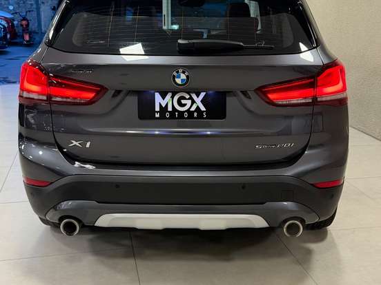 BMW-X1-2.0 16V TURBO ACTIVEFLEX SDRIVE20I X-LINE 4P AUTOMÁTICO BMW-X1-2022