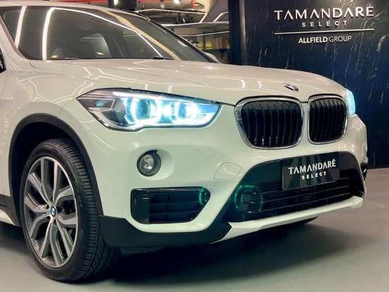 BMW-X1-2017
