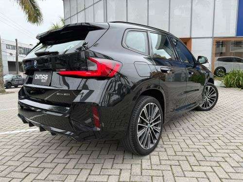 BMW-X1-2024