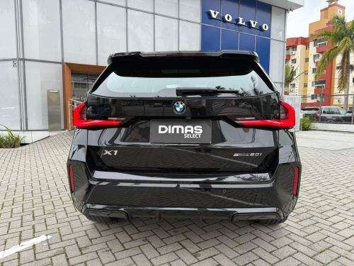 BMW-X1-2024