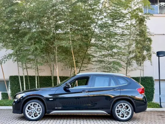 BMW-X1-3.0 24V GASOLINA XDRIVE28I 4P AUTOMÁTICO BMW-X1-2011