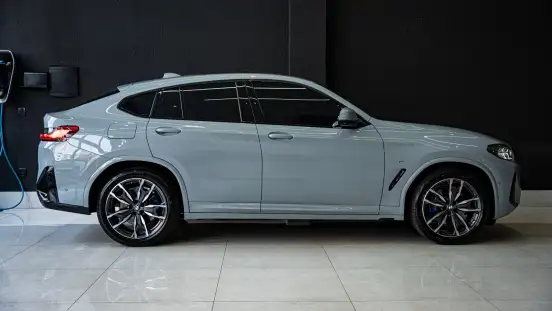 BMW-X4-2023