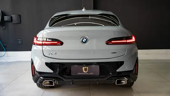 BMW-X4-2023