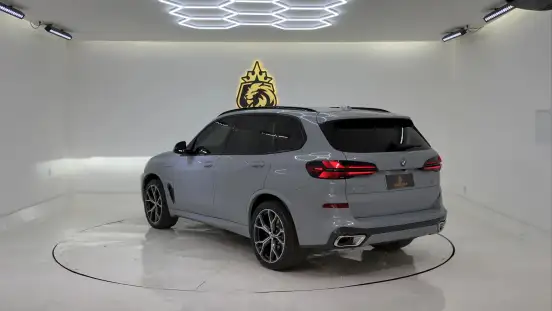 BMW-X5-2025
