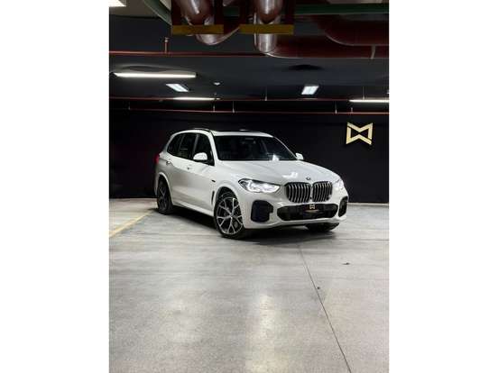 BMW-X5-2022