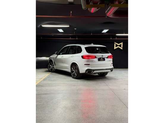 BMW-X5-3.0 I6 TURBO HÍBRIDO XDRIVE45E M SPORT AUTOMÁTICO BMW-X5-2022
