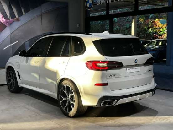 BMW-X5-2020