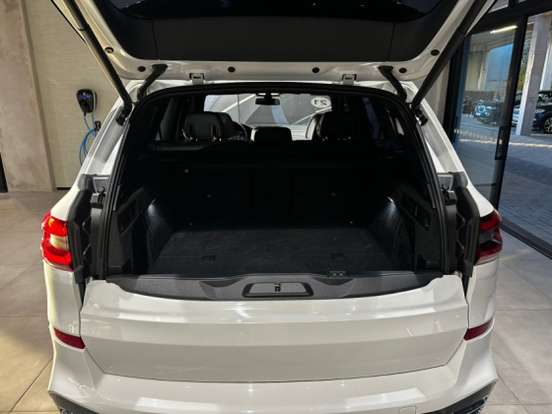 BMW-X5-2020