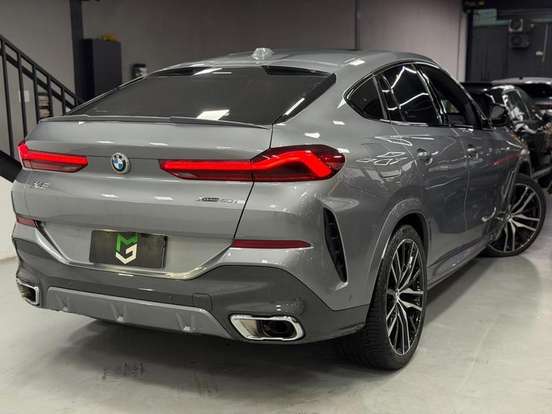 BMW-X6-2025