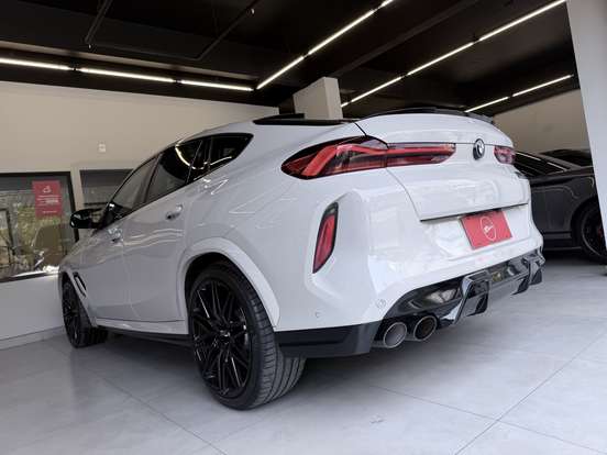 BMW-X6-2022