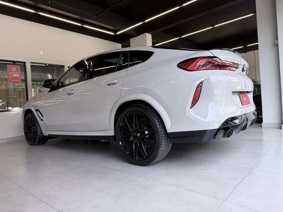 BMW-X6-2022