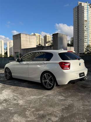 BMW-118i-1.6 FULL 16V TURBO GASOLINA 4P AUTOMÁTICO BMW-118i-2013