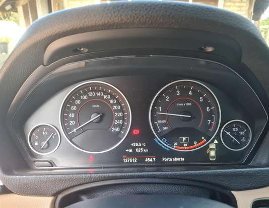 BMW-320i-2017
