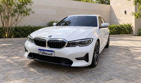 BMW 330i 2.0 16V TURBO GASOLINA SPORT AUTOMÁTICO