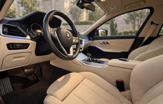 BMW-330i-2019