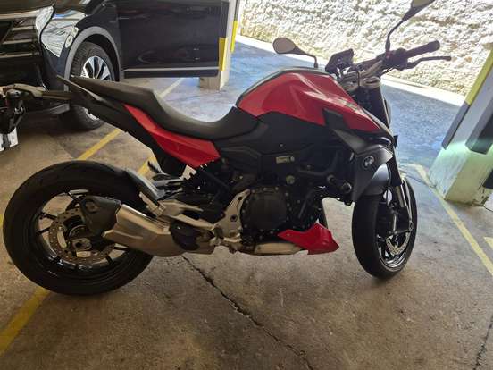 BMW-F 900 R SPORT PLUS-2024