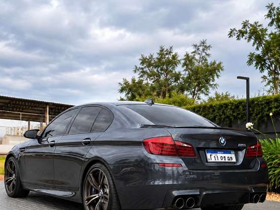 BMW-M5-4.4 V8 32V GASOLINA 4P AUTOMÁTICO BMW-M5-2014