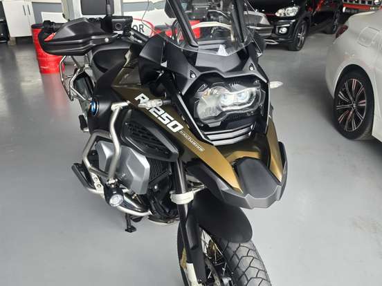 BMW-R 1250 GS ADVENTURE PREMIUM + EXCLUSIVE BMW-R 1250 GS ADVENTURE PREMIUM + EXCLUSIVE-2020