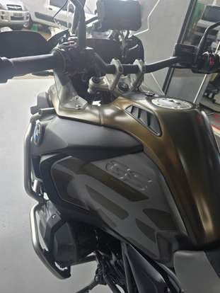 BMW-R 1250 GS ADVENTURE PREMIUM + EXCLUSIVE-2020