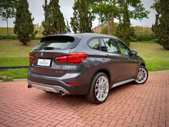 BMW-X1-2.0 16V TURBO ACTIVEFLEX SDRIVE20I X-LINE 4P AUTOMÁTICO BMW-X1-2018