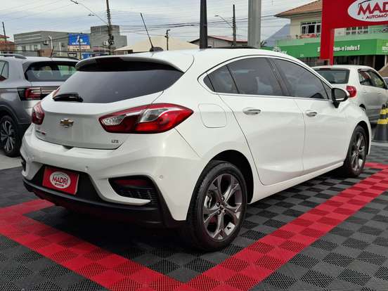 CHEVROLET-CRUZE-2019