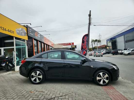 CHEVROLET-CRUZE-2013