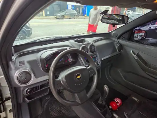 CHEVROLET-MONTANA-2013