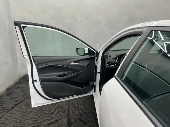 CHEVROLET-ONIX-1.0 FLEX PLUS LT MANUAL CHEVROLET-ONIX-2025