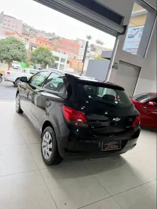 CHEVROLET-ONIX-2015