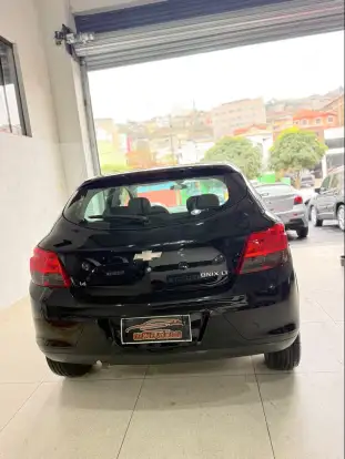 CHEVROLET-ONIX-2015
