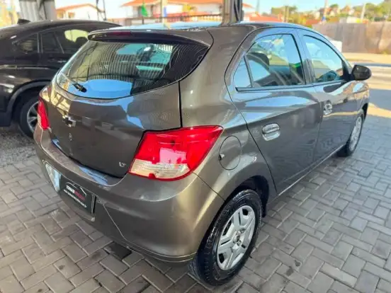 CHEVROLET-ONIX-2014