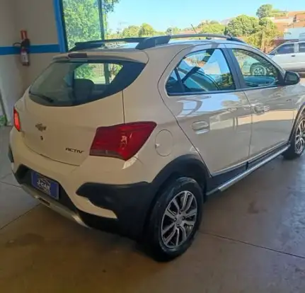 CHEVROLET-ONIX-2017