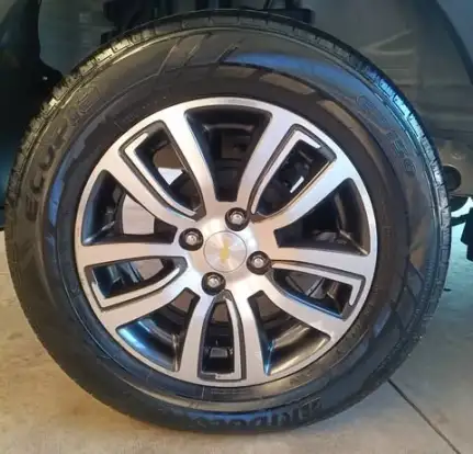 CHEVROLET-ONIX-2017