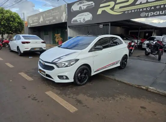 CHEVROLET-ONIX-2018
