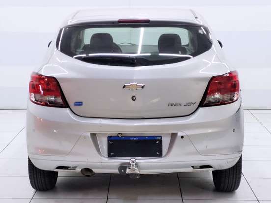 CHEVROLET-ONIX-2016