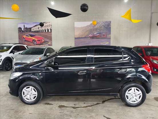 CHEVROLET-ONIX-2015