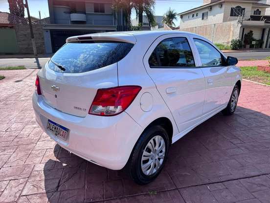 CHEVROLET-ONIX-2014